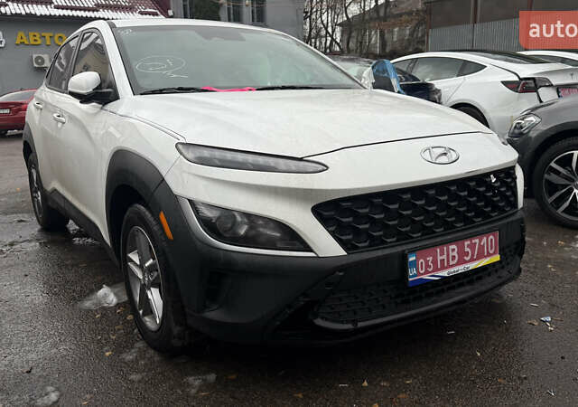 Білий Хендай Kona, об'ємом двигуна 2 л та пробігом 70 тис. км за 12200 $, фото 1 на Automoto.ua