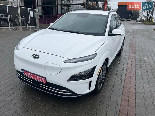Белый Хендай Kona, объемом двигателя 0 л и пробегом 20 тыс. км за 20300 $, фото 1 на Automoto.ua