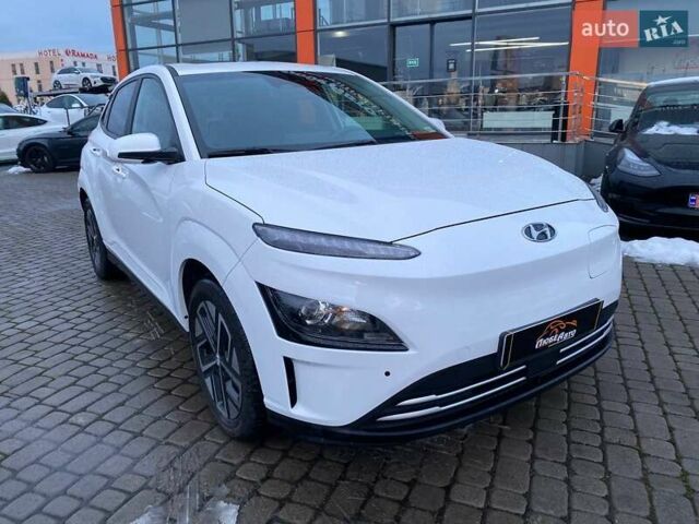 Белый Хендай Kona, объемом двигателя 0 л и пробегом 6 тыс. км за 18900 $, фото 1 на Automoto.ua