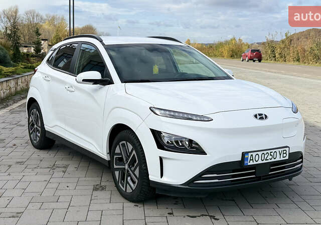Белый Хендай Kona, объемом двигателя 0 л и пробегом 63 тыс. км за 21500 $, фото 1 на Automoto.ua