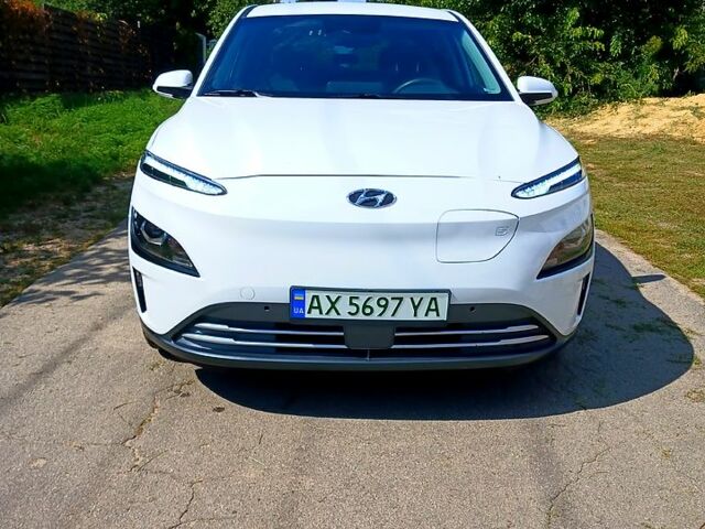 Білий Хендай Kona, об'ємом двигуна 0.15 л та пробігом 57 тис. км за 19900 $, фото 1 на Automoto.ua