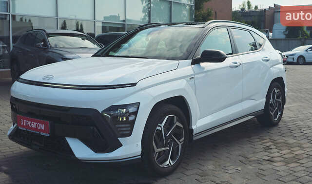 Білий Хендай Kona, об'ємом двигуна 1.58 л та пробігом 8 тис. км за 33700 $, фото 1 на Automoto.ua