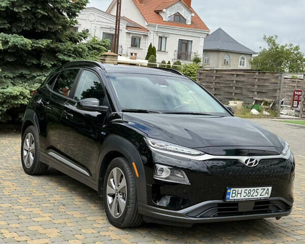 Черный Хендай Kona, объемом двигателя 0 л и пробегом 47 тыс. км за 21000 $, фото 1 на Automoto.ua