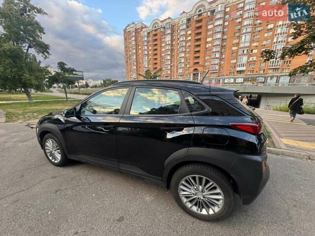 Чорний Хендай Kona, об'ємом двигуна 2 л та пробігом 70 тис. км за 17800 $, фото 1 на Automoto.ua