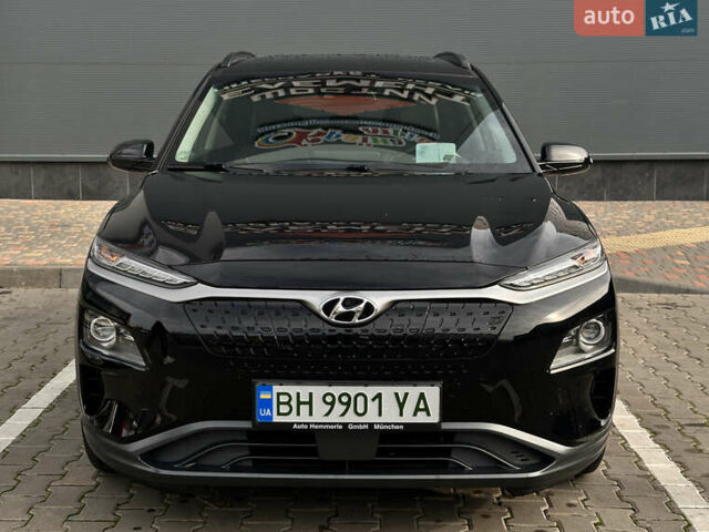 Черный Хендай Kona, объемом двигателя 0 л и пробегом 64 тыс. км за 22000 $, фото 1 на Automoto.ua