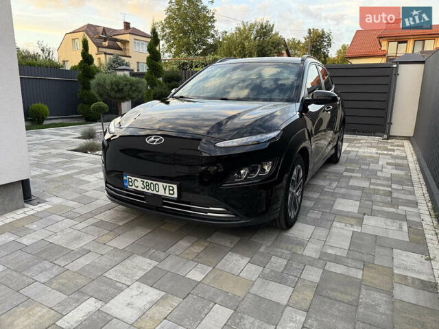 Черный Хендай Kona, объемом двигателя 0 л и пробегом 34 тыс. км за 19800 $, фото 1 на Automoto.ua