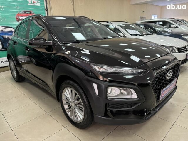 Черный Хендай Kona, объемом двигателя 2 л и пробегом 60 тыс. км за 15000 $, фото 1 на Automoto.ua