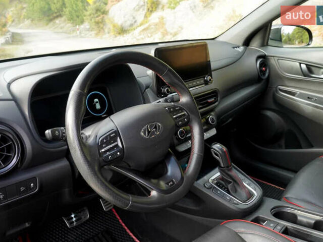 Черный Хендай Kona, объемом двигателя 0 л и пробегом 68 тыс. км за 21000 $, фото 1 на Automoto.ua