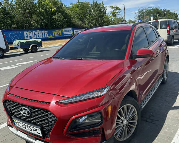 Червоний Хендай Kona, об'ємом двигуна 2 л та пробігом 55 тис. км за 18000 $, фото 1 на Automoto.ua