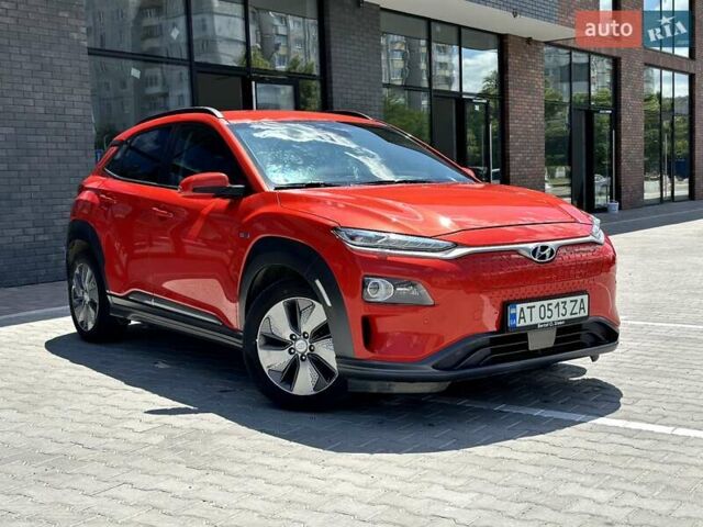 Красный Хендай Kona, объемом двигателя 0 л и пробегом 71 тыс. км за 17200 $, фото 1 на Automoto.ua