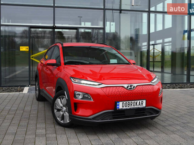 Красный Хендай Kona, объемом двигателя 0 л и пробегом 70 тыс. км за 19917 $, фото 1 на Automoto.ua