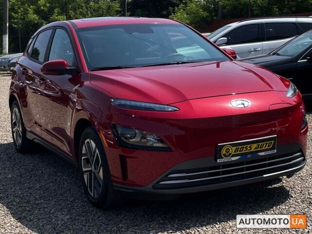 Красный Хендай Kona, объемом двигателя 64 л и пробегом 27 тыс. км за 21500 $, фото 1 на Automoto.ua