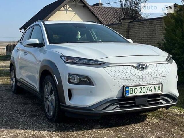 Хендай Kona, объемом двигателя 0 л и пробегом 54 тыс. км за 25500 $, фото 1 на Automoto.ua