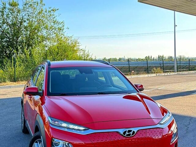Хендай Kona, объемом двигателя 0.15 л и пробегом 74 тыс. км за 17500 $, фото 1 на Automoto.ua