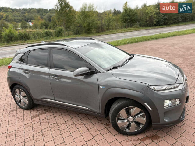 Сірий Хендай Kona, об'ємом двигуна 0 л та пробігом 114 тис. км за 17000 $, фото 1 на Automoto.ua