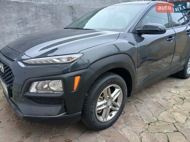 Серый Хендай Kona, объемом двигателя 2 л и пробегом 20 тыс. км за 16000 $, фото 1 на Automoto.ua