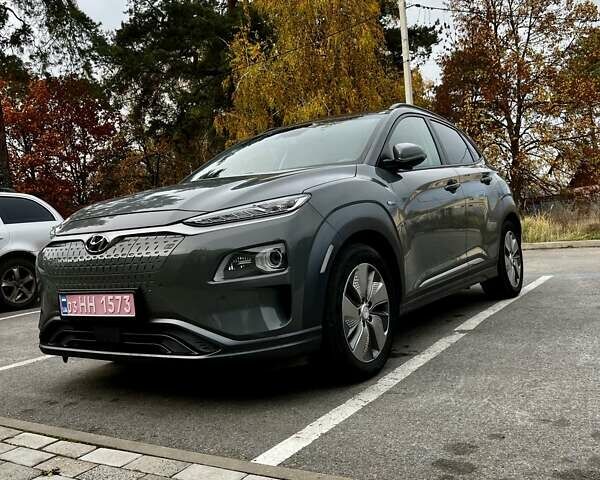 Сірий Хендай Kona, об'ємом двигуна 0 л та пробігом 83 тис. км за 17300 $, фото 1 на Automoto.ua