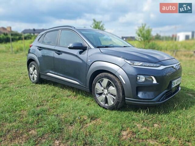 Сірий Хендай Kona, об'ємом двигуна 0 л та пробігом 141 тис. км за 19000 $, фото 1 на Automoto.ua