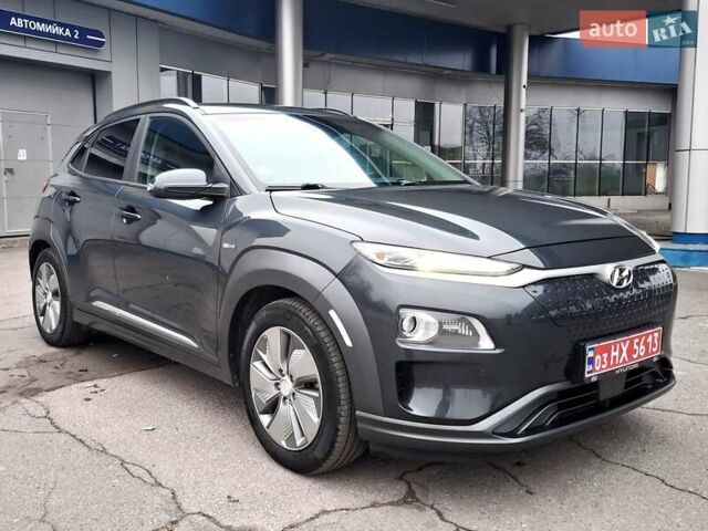 Сірий Хендай Kona, об'ємом двигуна 0 л та пробігом 114 тис. км за 17300 $, фото 1 на Automoto.ua