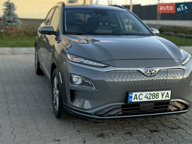 Сірий Хендай Kona, об'ємом двигуна 0 л та пробігом 83 тис. км за 17000 $, фото 1 на Automoto.ua