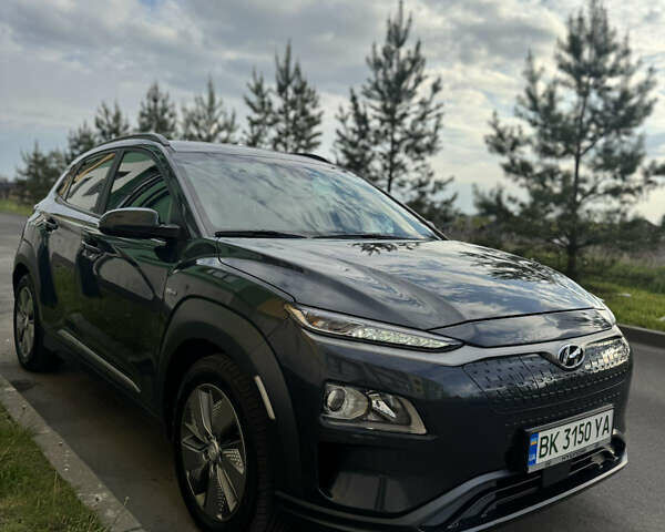 Сірий Хендай Kona, об'ємом двигуна 0 л та пробігом 65 тис. км за 17300 $, фото 1 на Automoto.ua