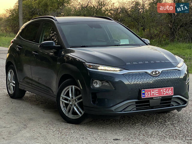 Серый Хендай Kona, объемом двигателя 0 л и пробегом 76 тыс. км за 16800 $, фото 1 на Automoto.ua