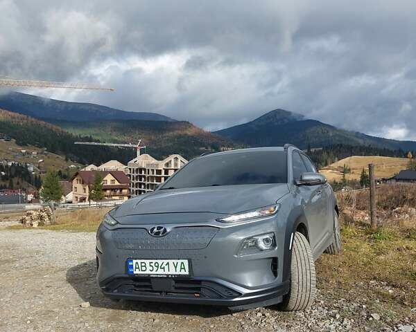 Сірий Хендай Kona, об'ємом двигуна 0 л та пробігом 110 тис. км за 16500 $, фото 1 на Automoto.ua