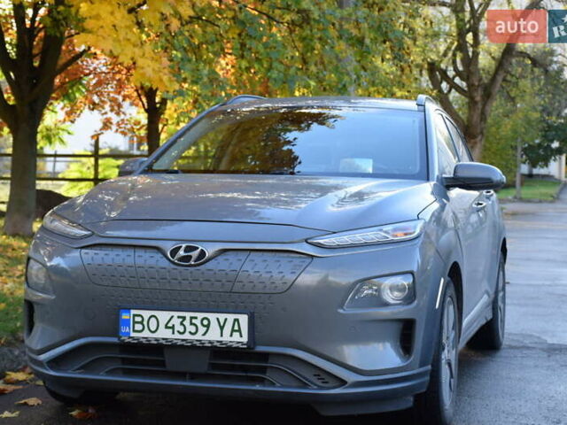 Серый Хендай Kona, объемом двигателя 0 л и пробегом 155 тыс. км за 16800 $, фото 1 на Automoto.ua