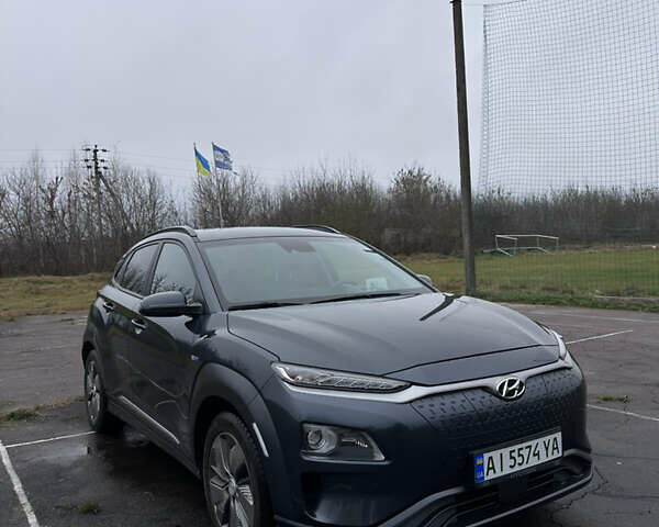 Серый Хендай Kona, объемом двигателя 0 л и пробегом 115 тыс. км за 19000 $, фото 1 на Automoto.ua