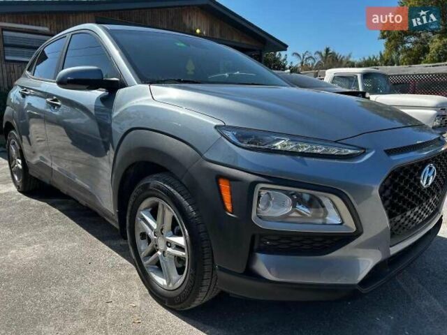 Серый Хендай Kona, объемом двигателя 2 л и пробегом 59 тыс. км за 3600 $, фото 1 на Automoto.ua