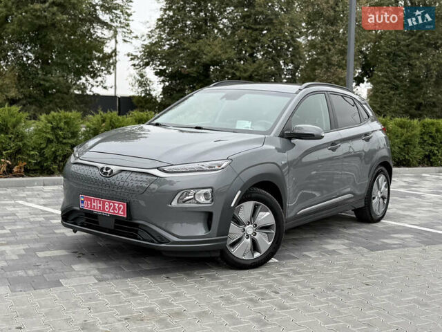 Серый Хендай Kona, объемом двигателя 0 л и пробегом 118 тыс. км за 15900 $, фото 1 на Automoto.ua