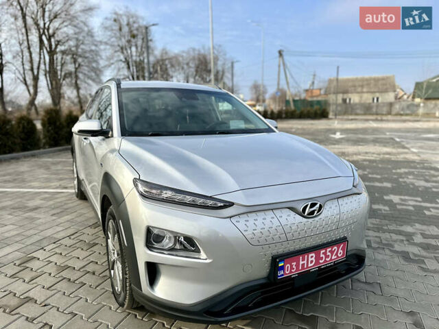 Серый Хендай Kona, объемом двигателя 0 л и пробегом 86 тыс. км за 16000 $, фото 1 на Automoto.ua