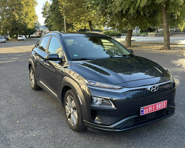 Сірий Хендай Kona, об'ємом двигуна 0 л та пробігом 62 тис. км за 18200 $, фото 1 на Automoto.ua