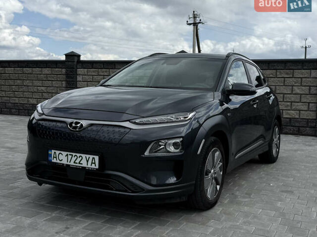Серый Хендай Kona, объемом двигателя 0 л и пробегом 61 тыс. км за 15100 $, фото 1 на Automoto.ua