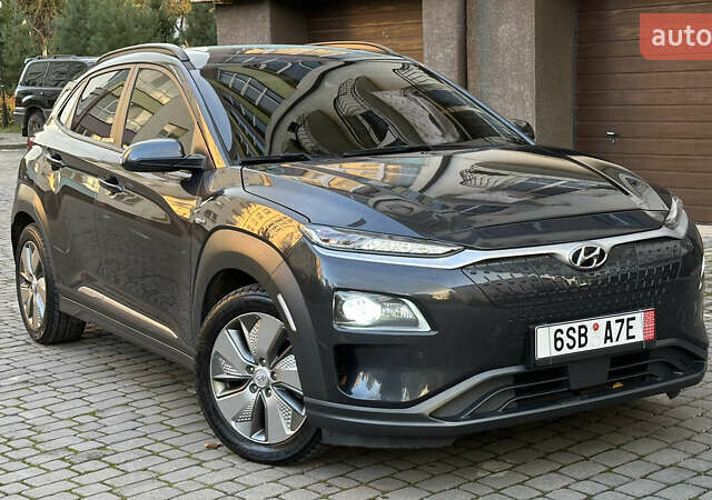 Серый Хендай Kona, объемом двигателя 0 л и пробегом 137 тыс. км за 17500 $, фото 1 на Automoto.ua
