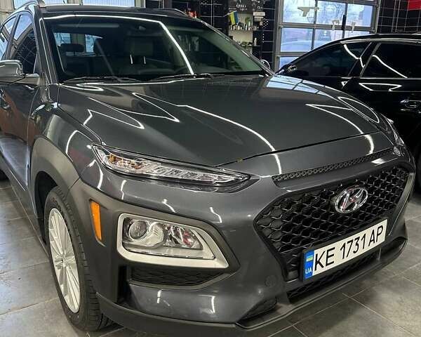 Серый Хендай Kona, объемом двигателя 2 л и пробегом 58 тыс. км за 19500 $, фото 1 на Automoto.ua
