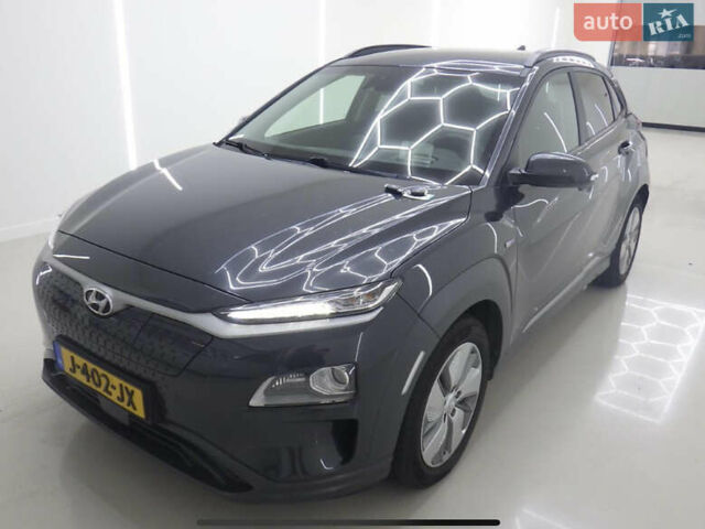 Сірий Хендай Kona, об'ємом двигуна 0 л та пробігом 78 тис. км за 18300 $, фото 1 на Automoto.ua