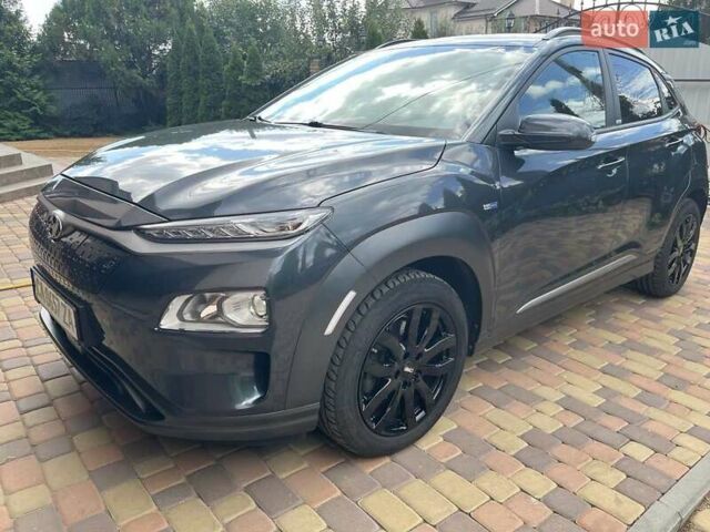 Серый Хендай Kona, объемом двигателя 0 л и пробегом 78 тыс. км за 15900 $, фото 1 на Automoto.ua