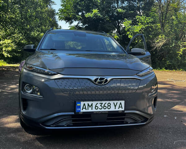 Сірий Хендай Kona, об'ємом двигуна 0 л та пробігом 117 тис. км за 17300 $, фото 1 на Automoto.ua