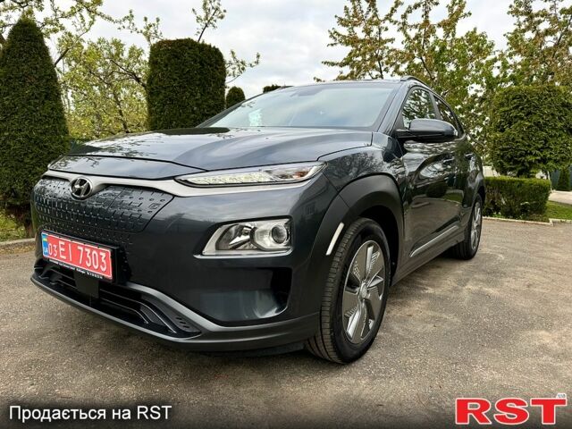 Сірий Хендай Kona, об'ємом двигуна 99 л та пробігом 96 тис. км за 15999 $, фото 1 на Automoto.ua