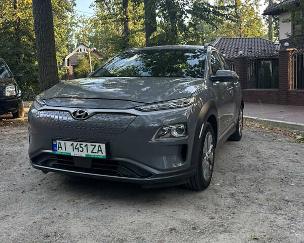 Сірий Хендай Kona, об'ємом двигуна 0 л та пробігом 43 тис. км за 15500 $, фото 1 на Automoto.ua
