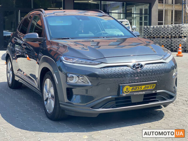 Серый Хендай Kona, объемом двигателя 64 л и пробегом 26 тыс. км за 26500 $, фото 1 на Automoto.ua