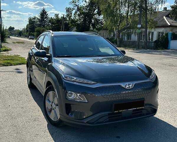 Сірий Хендай Kona, об'ємом двигуна 0 л та пробігом 79 тис. км за 24000 $, фото 1 на Automoto.ua