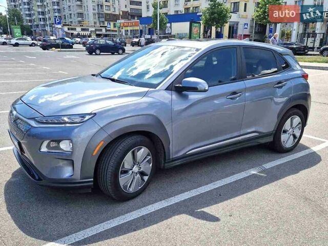 Серый Хендай Kona, объемом двигателя 0 л и пробегом 79 тыс. км за 18900 $, фото 1 на Automoto.ua