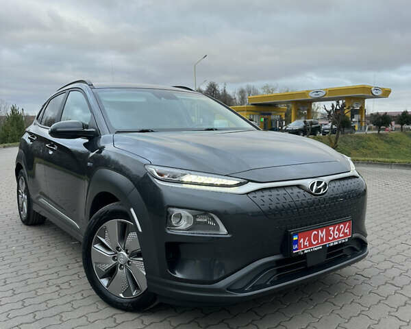 Сірий Хендай Kona, об'ємом двигуна 0 л та пробігом 149 тис. км за 17950 $, фото 1 на Automoto.ua