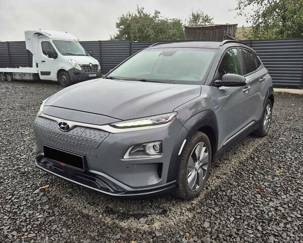 Сірий Хендай Kona, об'ємом двигуна 0 л та пробігом 99 тис. км за 19499 $, фото 1 на Automoto.ua