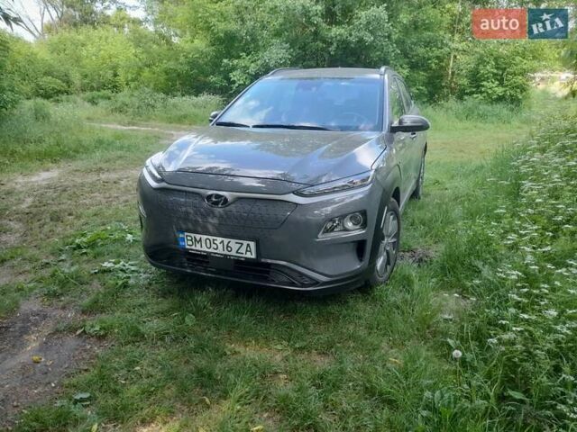 Серый Хендай Kona, объемом двигателя 0 л и пробегом 86 тыс. км за 15500 $, фото 1 на Automoto.ua