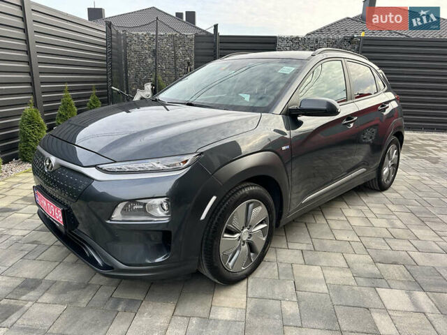 Серый Хендай Kona, объемом двигателя 0 л и пробегом 117 тыс. км за 17500 $, фото 1 на Automoto.ua