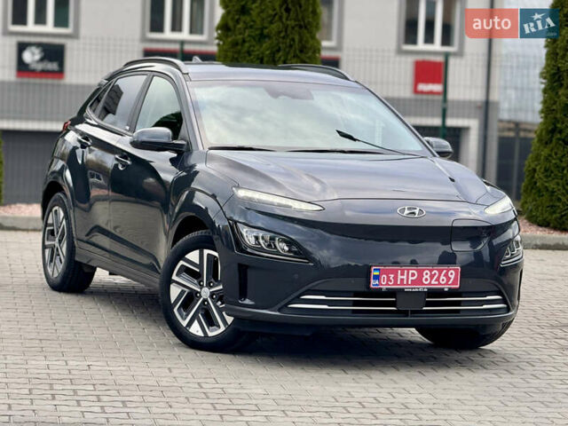 Серый Хендай Kona, объемом двигателя 0 л и пробегом 56 тыс. км за 17299 $, фото 1 на Automoto.ua