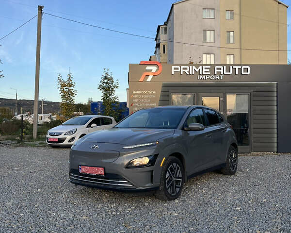 Серый Хендай Kona, объемом двигателя 0 л и пробегом 34 тыс. км за 20999 $, фото 1 на Automoto.ua